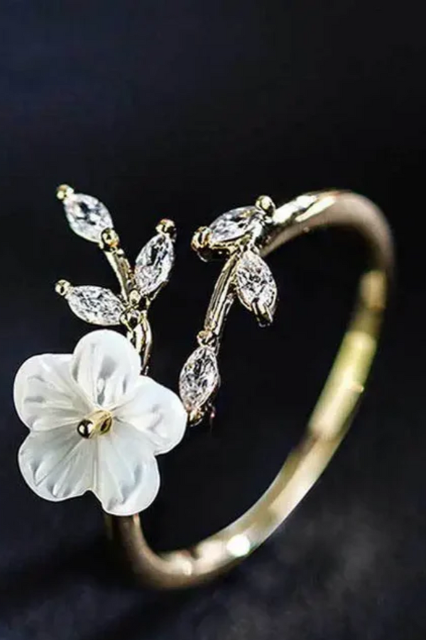 ANEL DE ZIRCÔNIA FLOR BRANCA DESLUMBRANTE