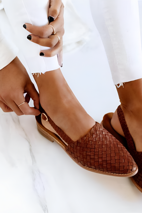 Romy | Sandálias Clássicas Artesanais de Couro
