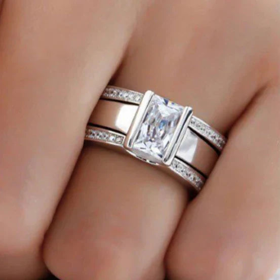 Anel Antigo de Vidro Incrustado | Ouro Branco