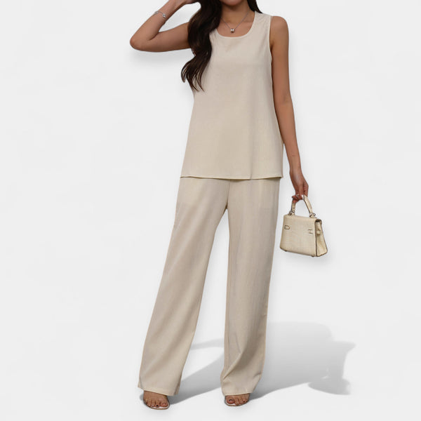 Conjunto confortável com blusa sem mangas e calça larga