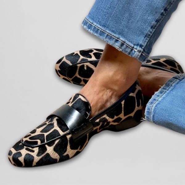 Mocassim com padrão feito à mão
