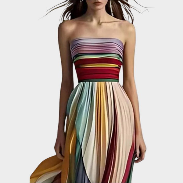 Vestido Maxi Tomara que Caia com Movimento Plissado e Design Impressionante