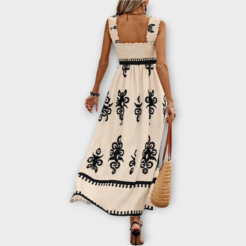 Vestido de Praia Estiloso com Decote Quadrado