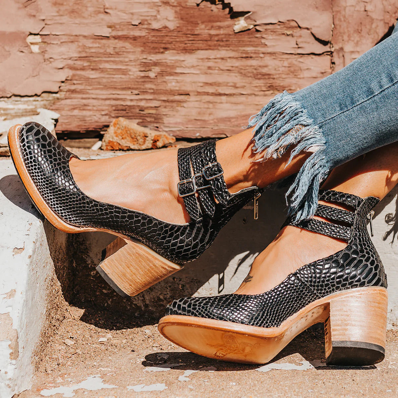 Kizzy | Saltos Elegantes Sunstep