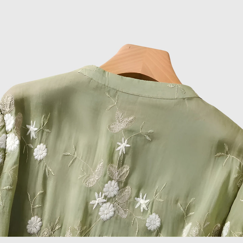 Nellie™ | Blusa Elegante com Flores Bordadas