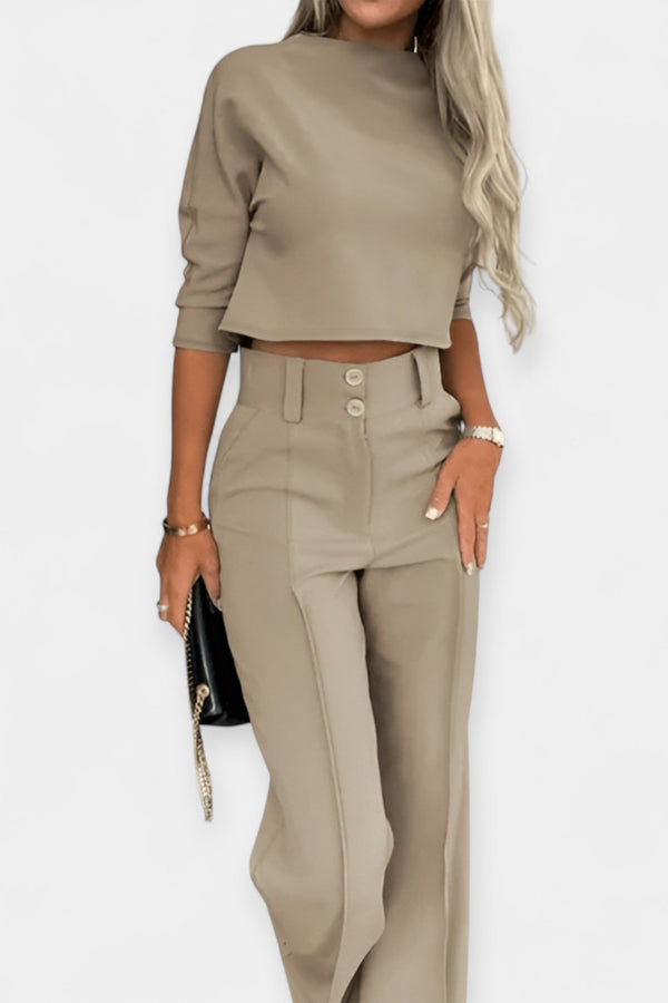 Conjunto de Top Cropped e Calças