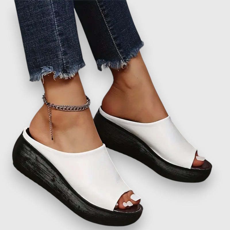 Sandálias de Textura Macia