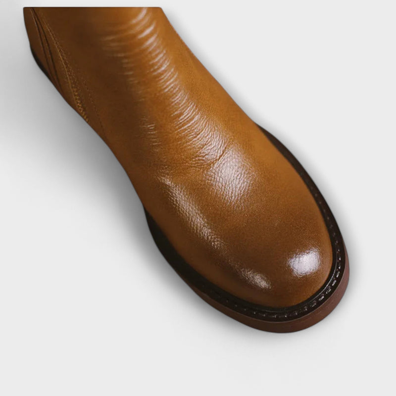 Milana - Botas de Couro com Salto Médio