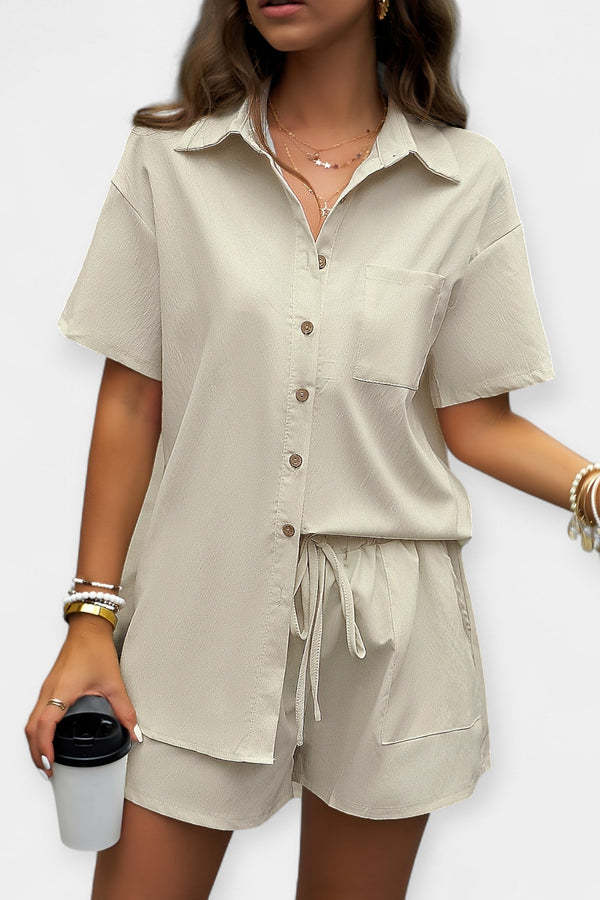 Conjunto confortável com camisa e shorts