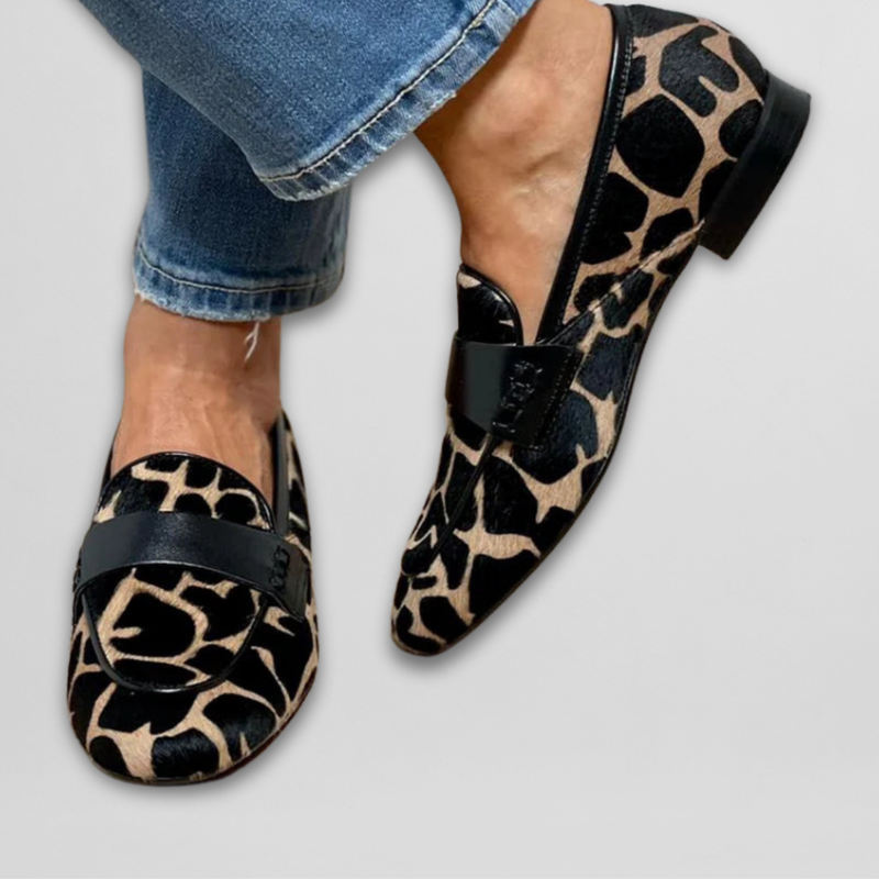 Mocassim com padrão feito à mão