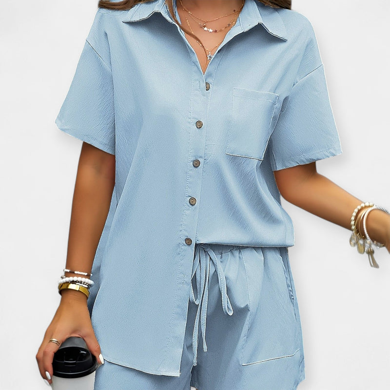 Conjunto confortável com camisa e shorts