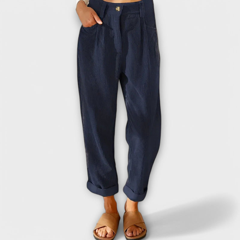 Jeans modernos com cadarços contemporâneos