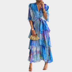 Vestido com decote profundo em V