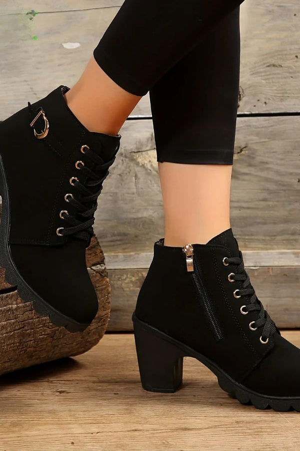 Yael - Botas Luxuosas de Salto com Cadarço de Renda