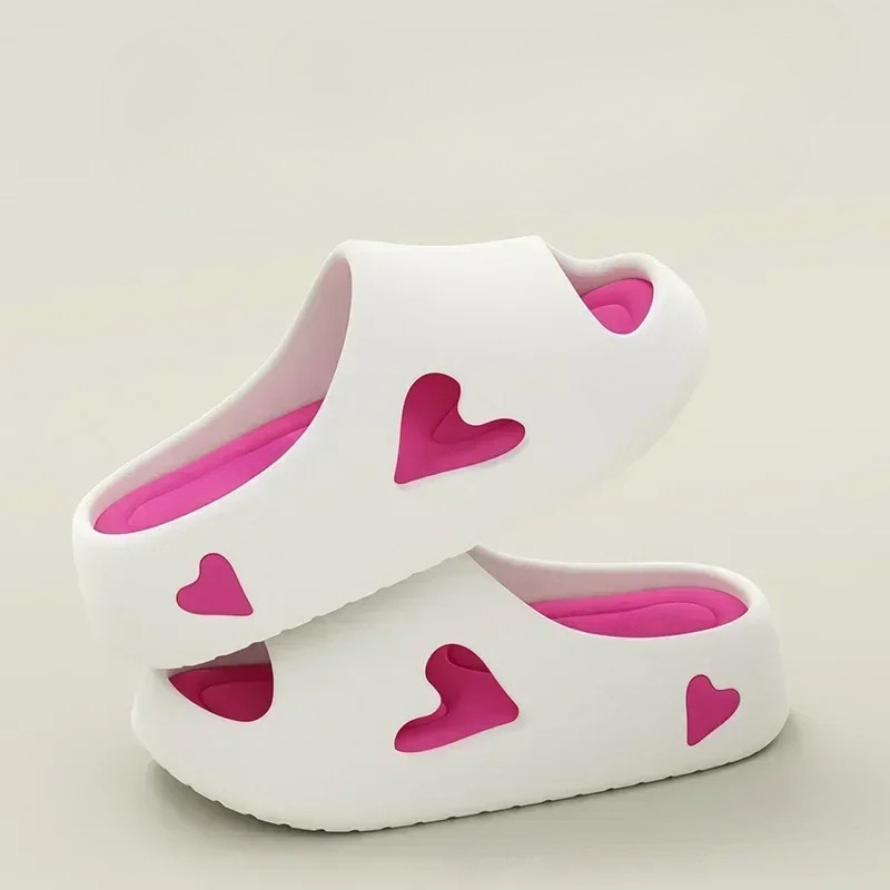 Ellery | Chinelo Fofo de Coração