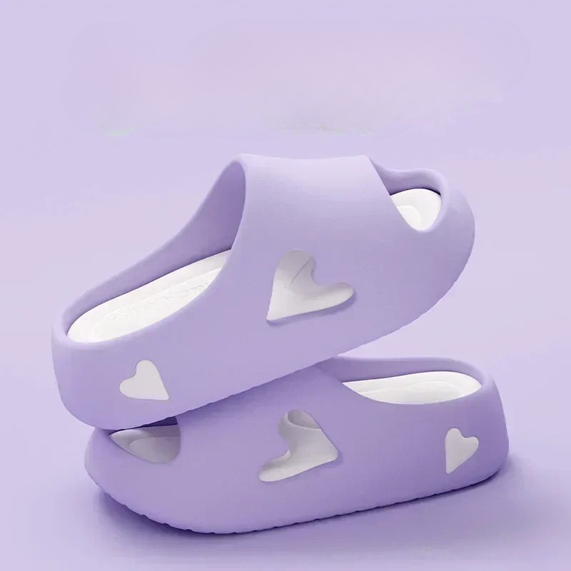 Ellery | Chinelo Fofo de Coração