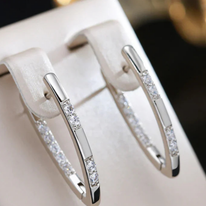 BRINCOS ELEGANTES DE ZIRCÔNIA EM OURO