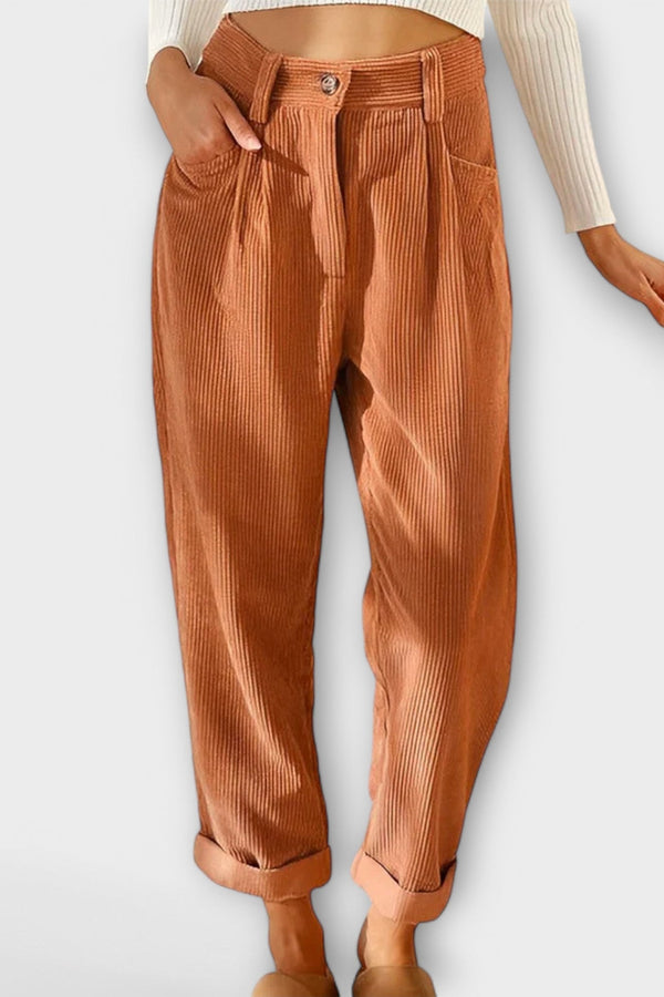 Jeans modernos com cadarços contemporâneos