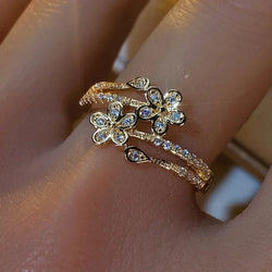 Anel Dourado com Flor Brilhante Elegante | Ouro