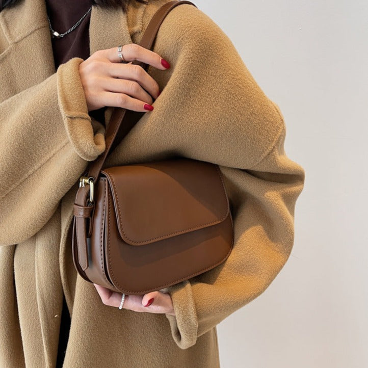 Avery™ Bolsa Clássica Saddle | Bolsa Transversal