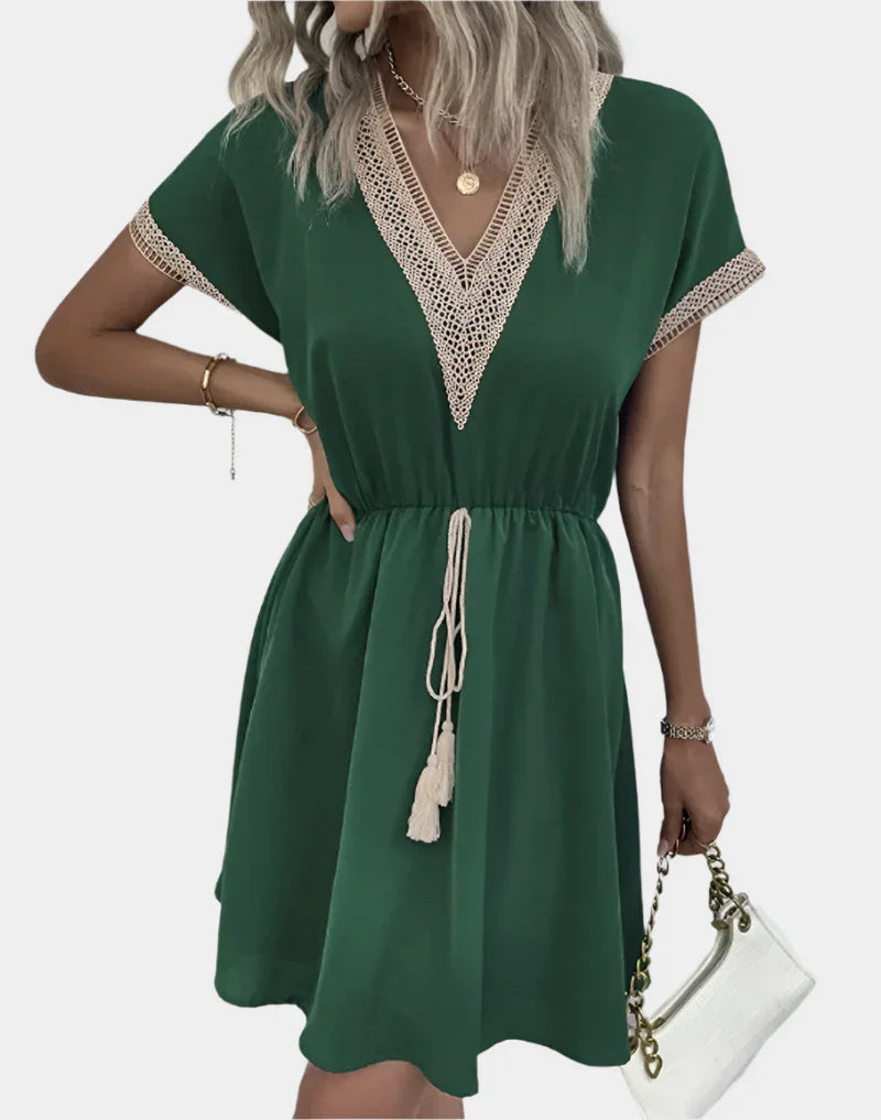 Vestido Boho Romântico com Cinto e Decote em V