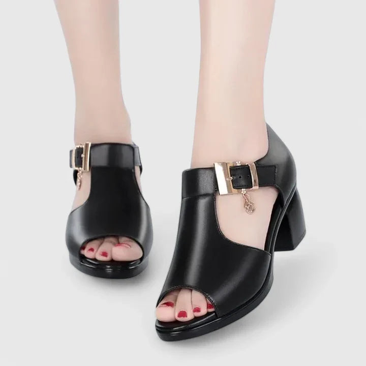 Lyzanne | Sandálias Elegantes