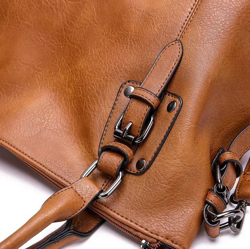 Vera - Bolsa Tote com Fivela