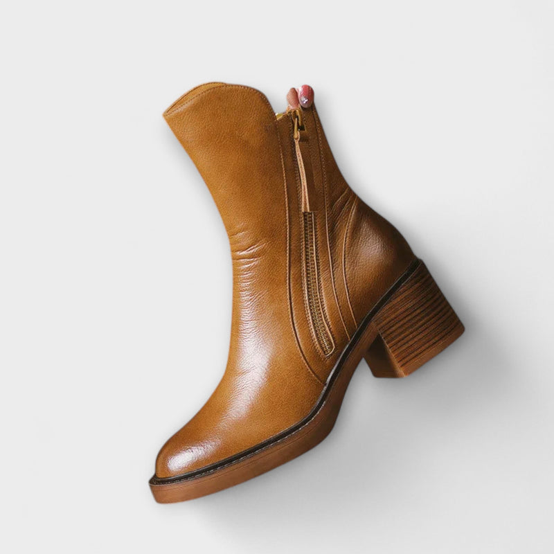 Milana - Botas de Couro com Salto Médio