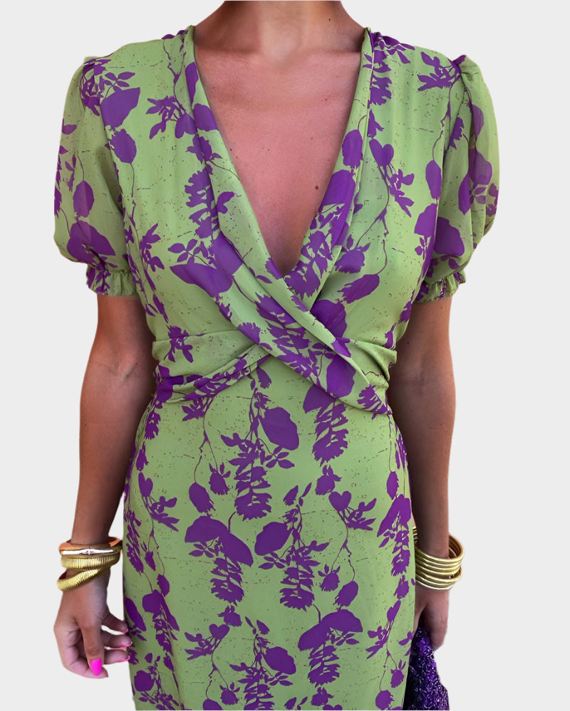 Vestido Feminino com Flor