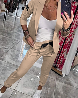 Malou | Conjunto Estiloso de Blazer e Calça Jogger