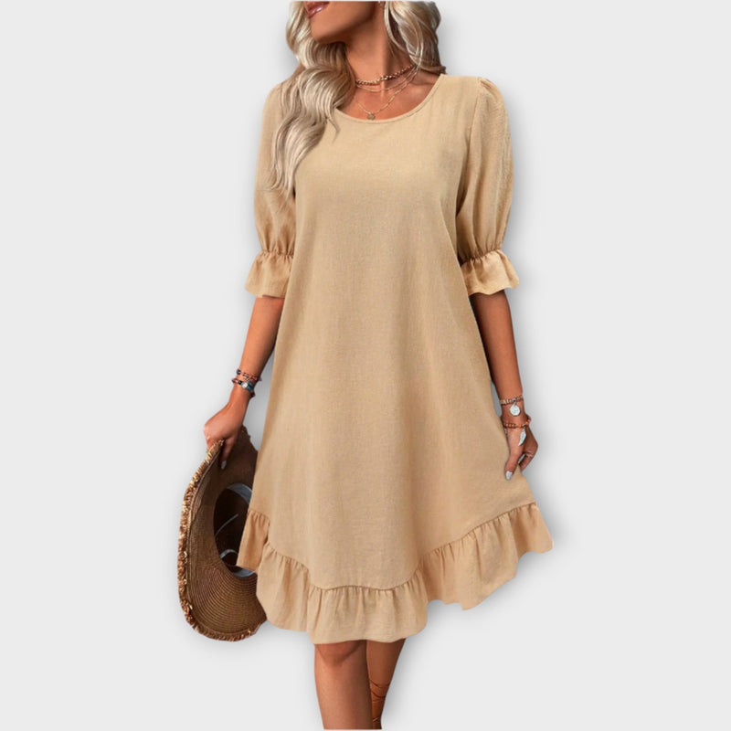 Vestido com Alças Finas e Linha Elegante