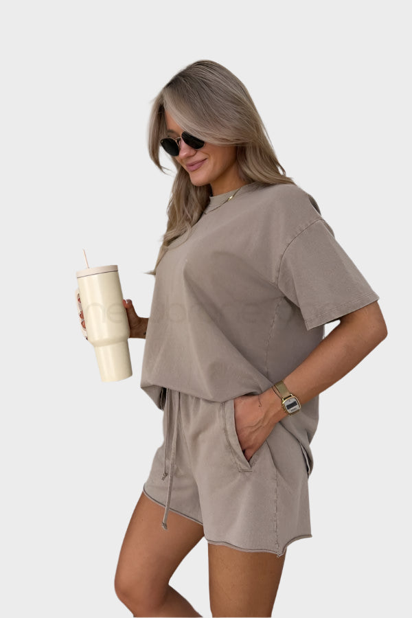 Conjunto Casual com Camiseta e Calça Jogger