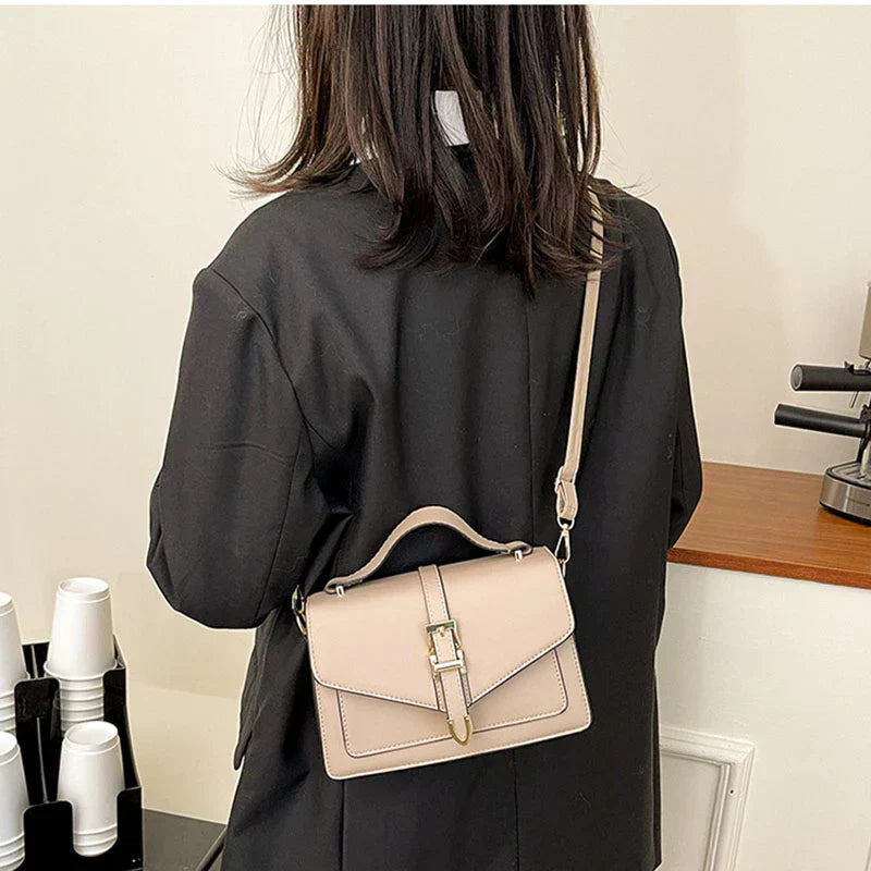 Zoe™ - Bolsa Clássica de Ombro com Detalhes Feitos à Mão