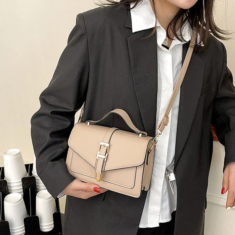 Zoe™ - Bolsa Clássica de Ombro com Detalhes Feitos à Mão